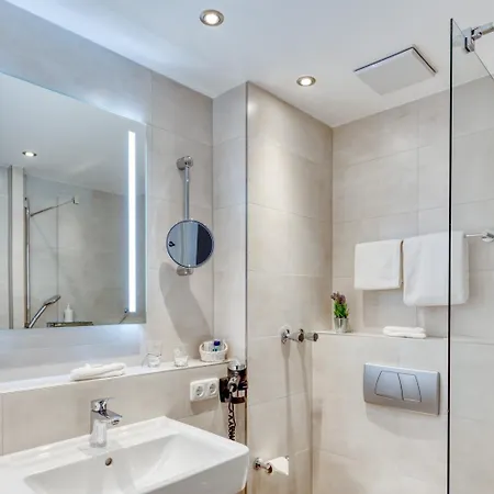 Alt Vellern Hotell 4*