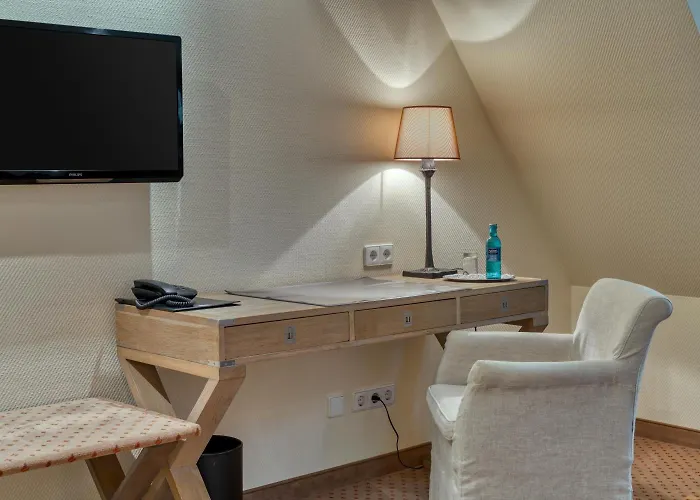 阿尔特韦勒恩酒店 4*